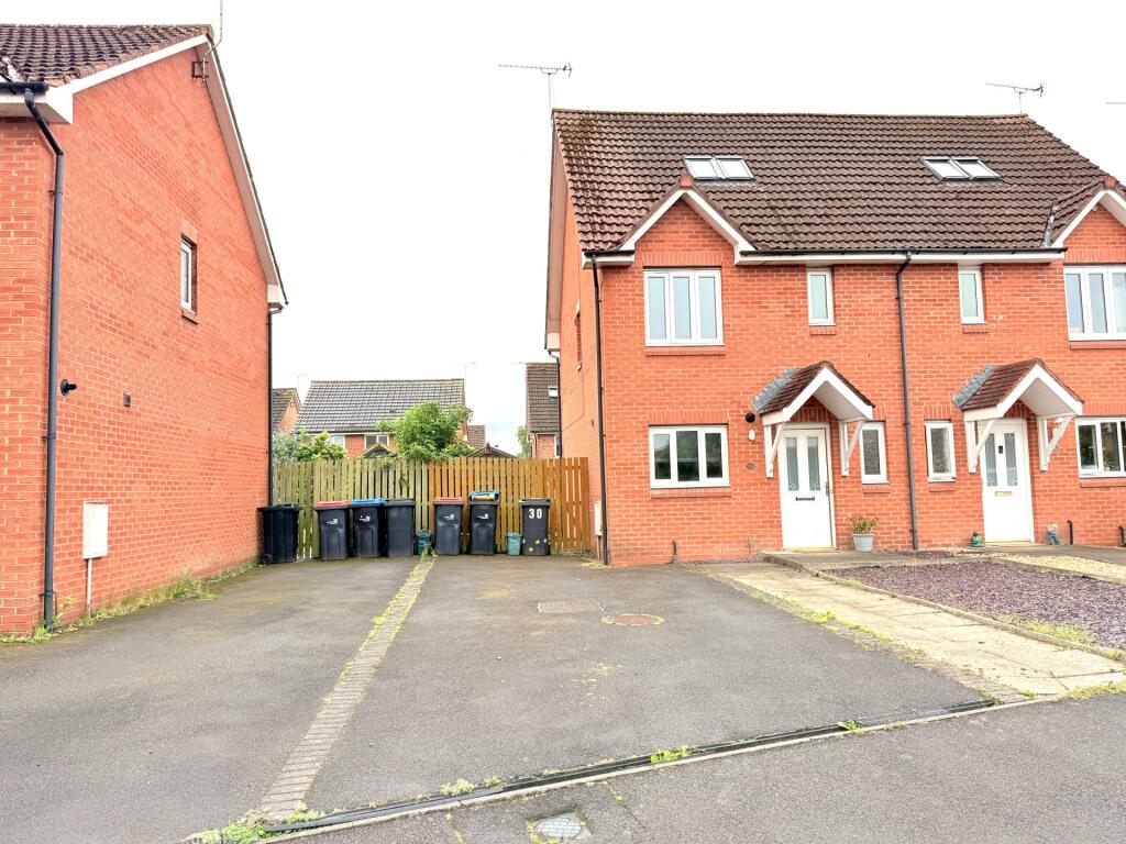 Main image of property: 30 Caulstran Street, Dumfries, DG2 9FP