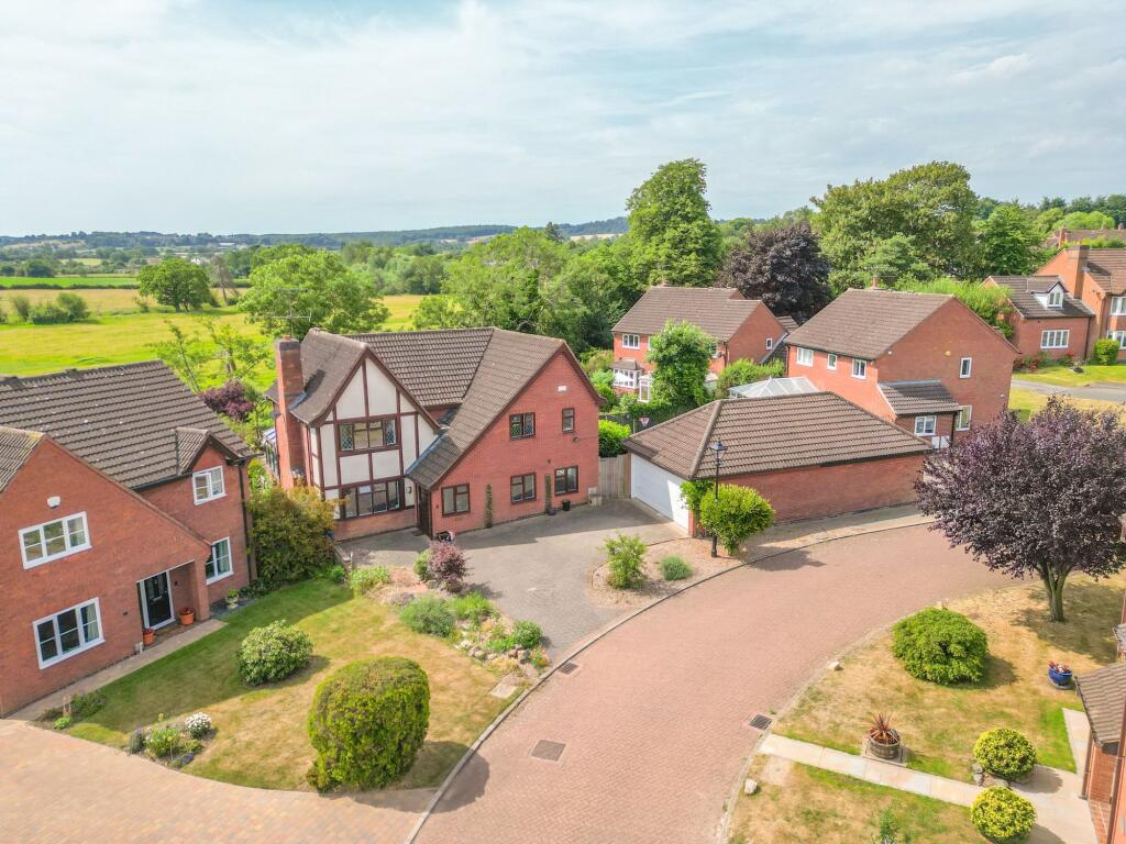 Main image of property: The Spinney, Mancetter, CV9