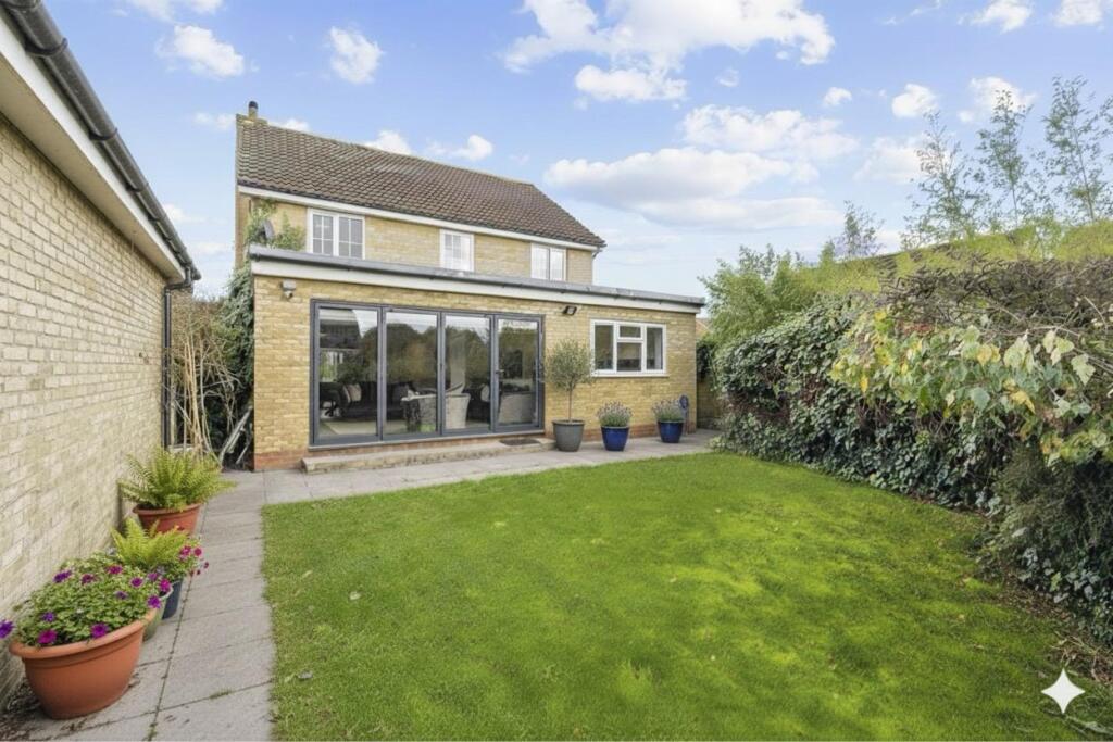 Main image of property: Watercress Road, Cheshunt, Waltham Cross