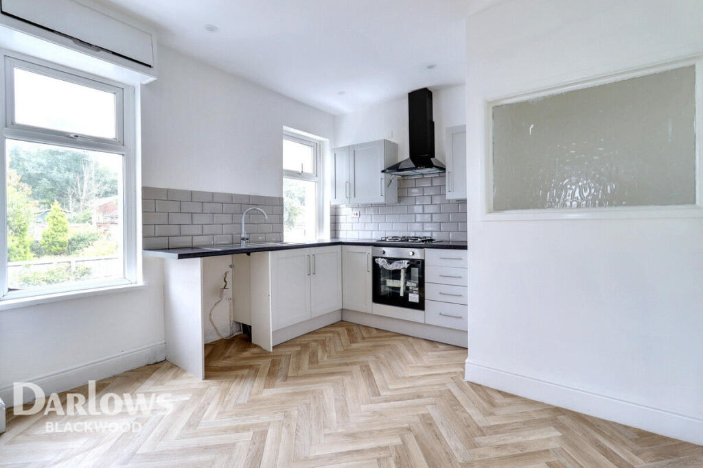 Main image of property: Commercial Street, Blackwood