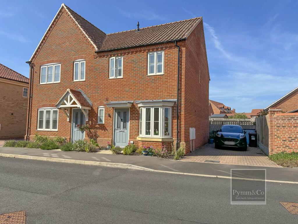 Main image of property: Robin Close, Holt