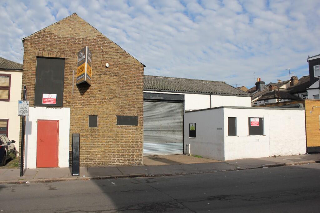 Main image of property: Junction Road, Croydon, London, CR2