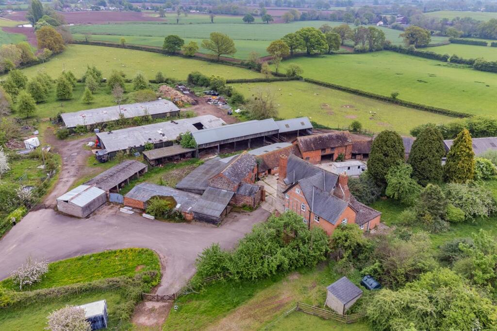 Main image of property: Byfords Farm, Newent Lane, Taynton, Gloucester, Gloucestershire, GL19 3HH