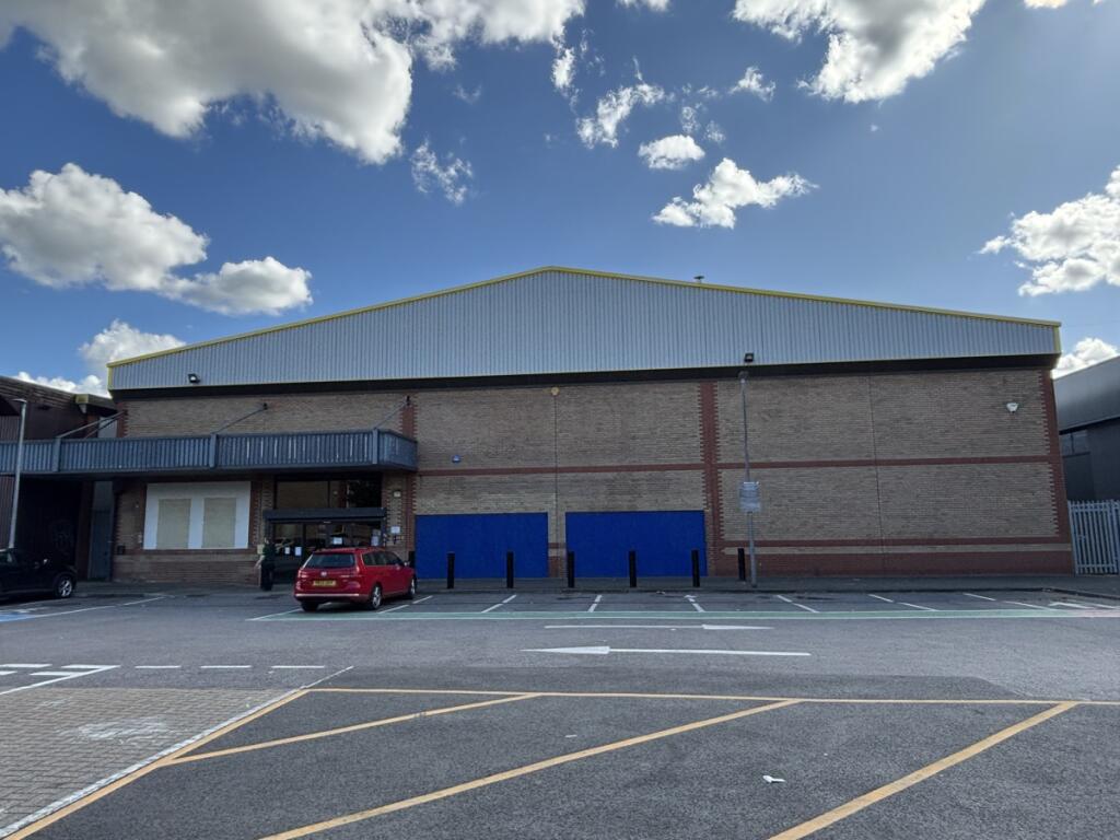 Main image of property: Industrial / Retail Warehouse, Lamarsh Road, Oxford, Oxfordshire, OX2 0HF