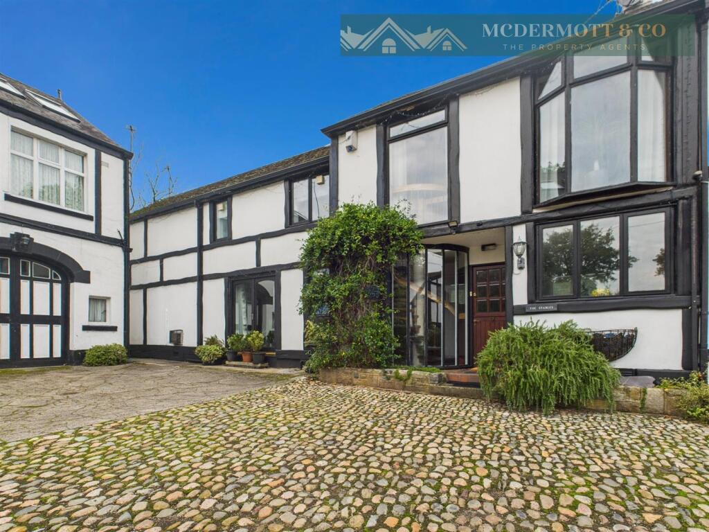 Main image of property: The Stables, Westerhill, Ashton-Under-Lyne