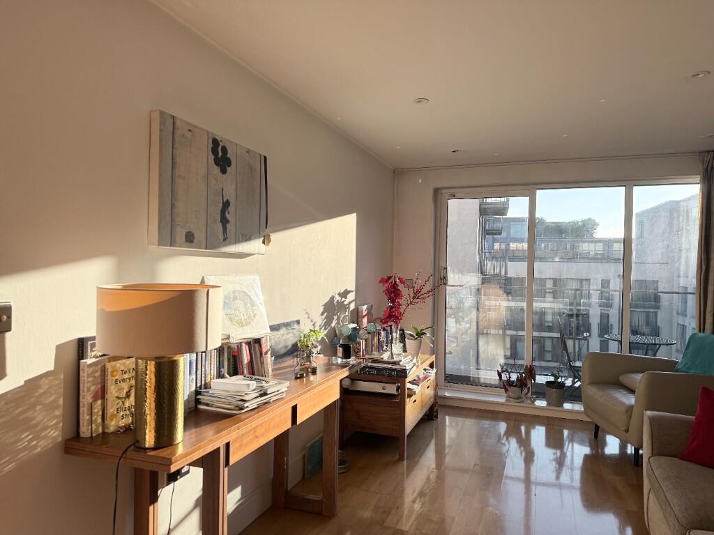 Main image of property: Long Lane, London, SE1