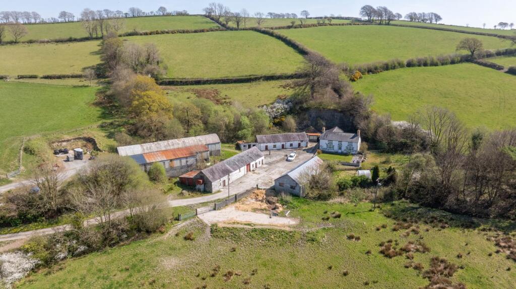 Main image of property: Llwynygroes, Tregaron, SY25