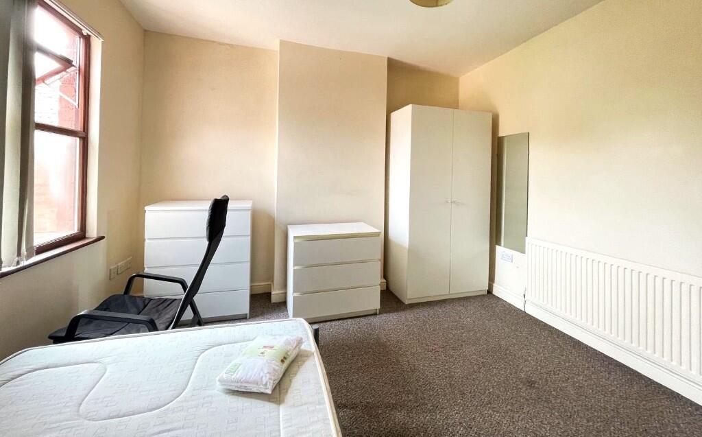 Main image of property: Henry Road, Gloucester, Gloucestershire, GL1
