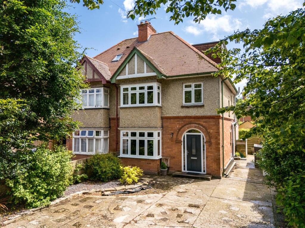 Main image of property: London Road, Dorchester