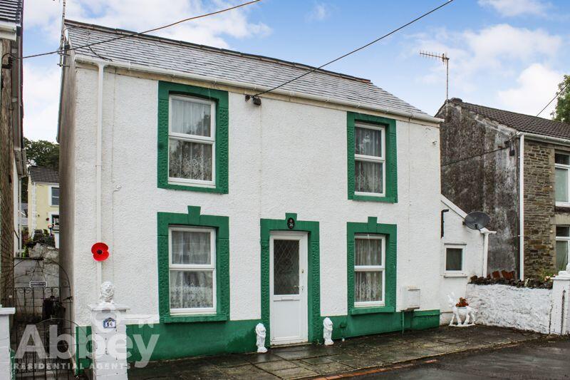 3 bedroom detached house