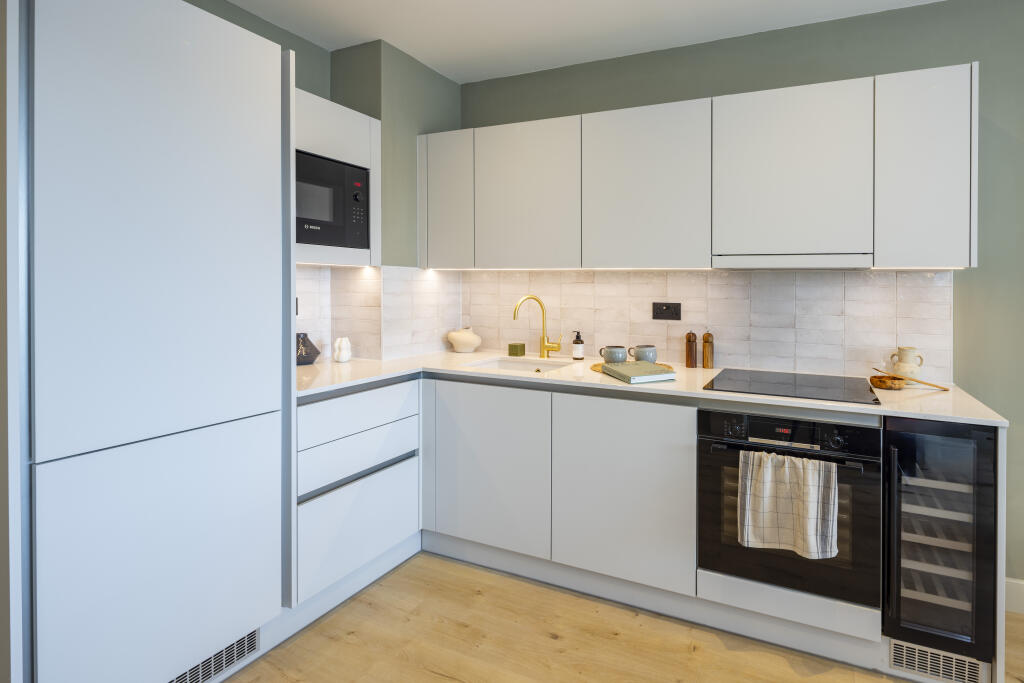 Main image of property: The Draper, Duxford Tower, Colindale, NW9 4GN