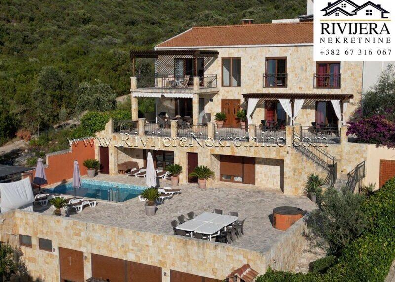Main image of property: Lustica