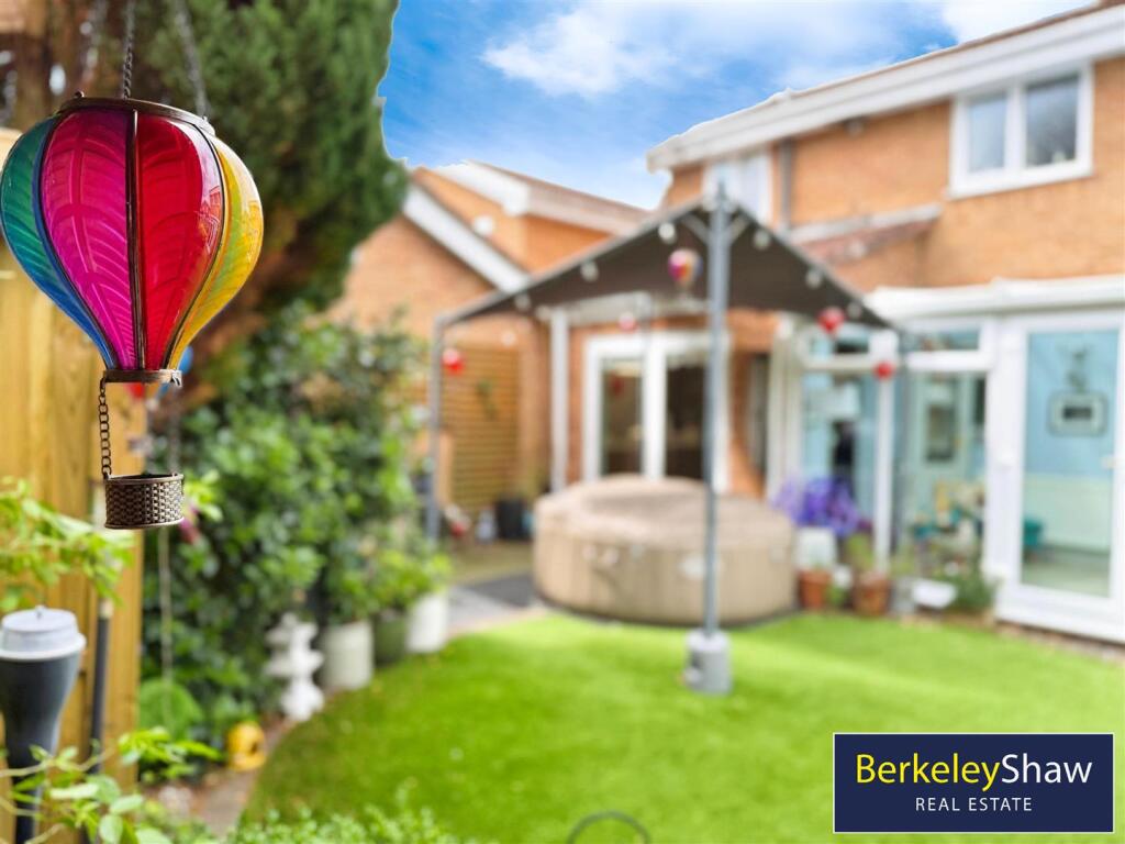 Main image of property: Woodleigh Close, Liverpool