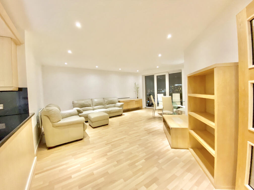 Main image of property: Sovereign Point, Salford Quays, M50