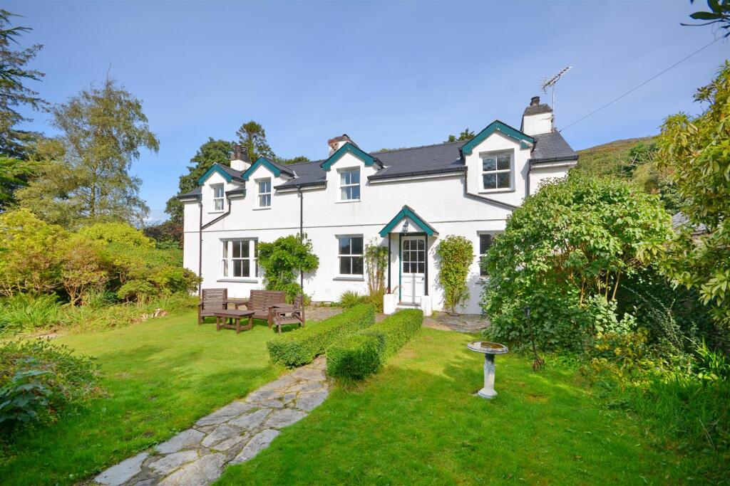 Main image of property: Morfa Bychan, Porthmadog, Gwynedd