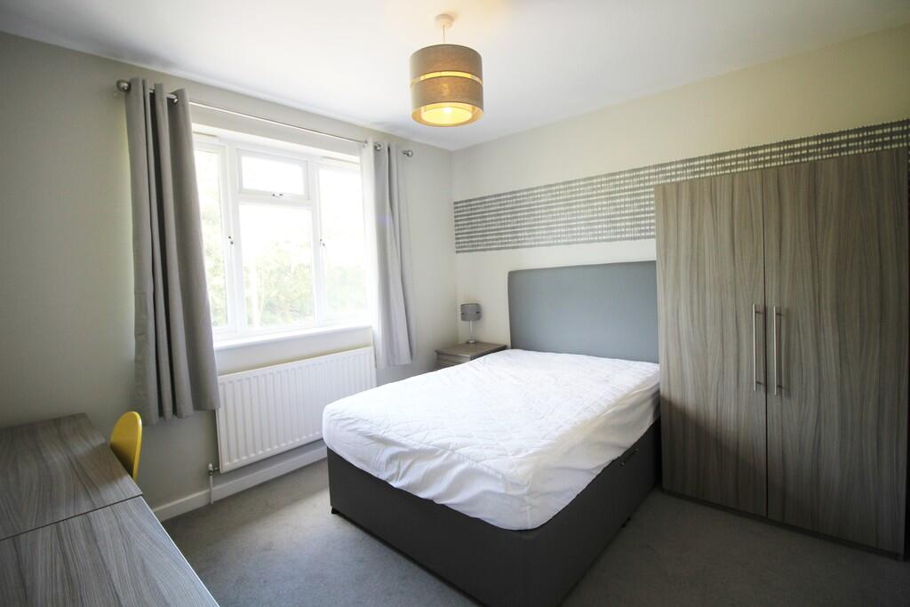 Main image of property: London Road, Earley, Reading