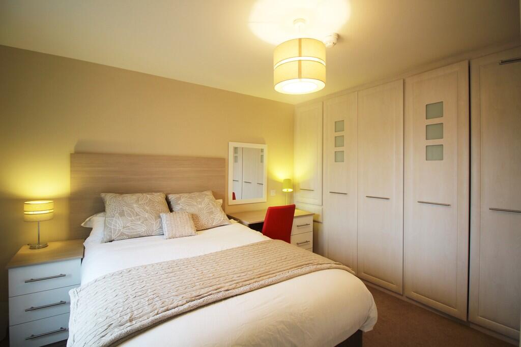 Main image of property: Battle Square, Reading