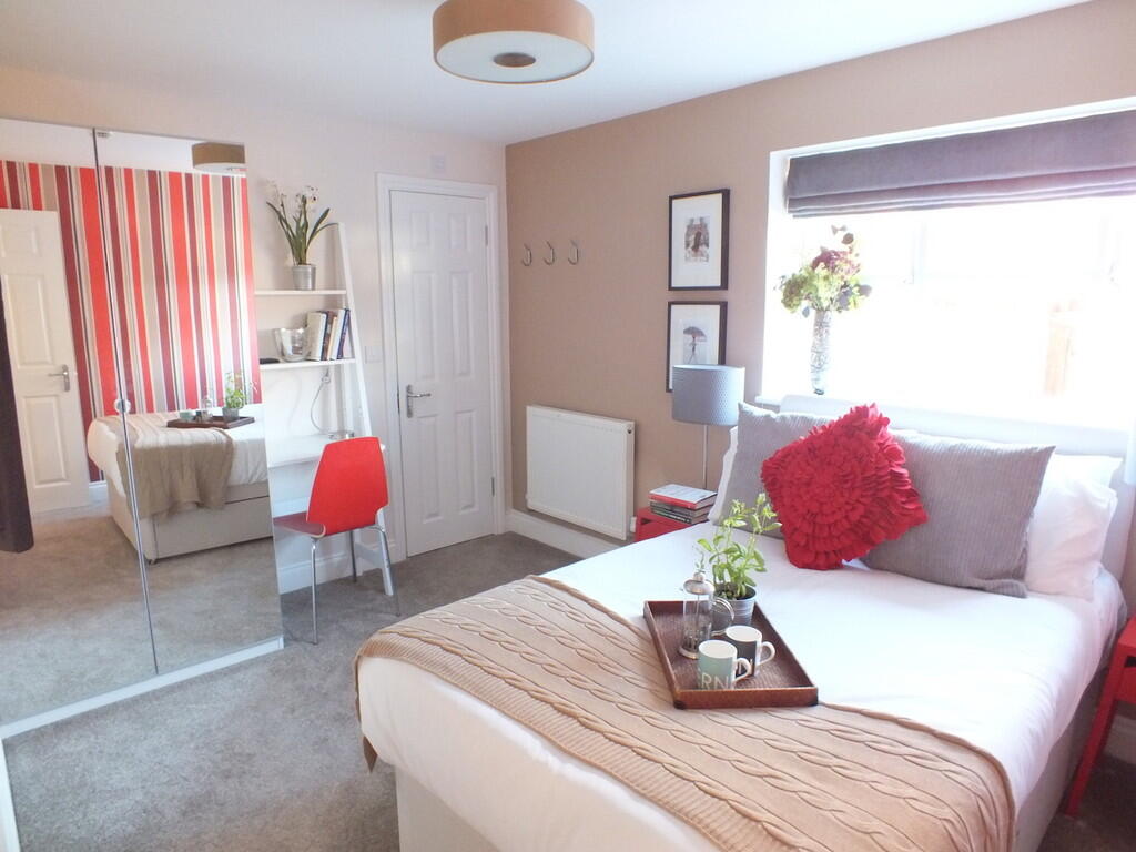 Main image of property: Lacewood gardens, Reading, Berkshire