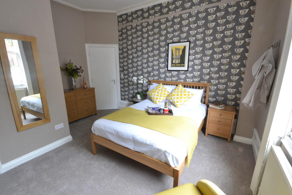 Main image of property: Thames House, Reading, Berkshire