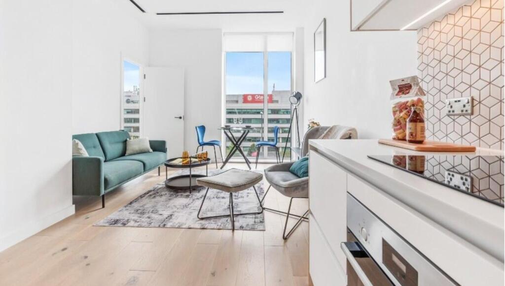 Main image of property:  Parkview Apartments, Great West Road, Brentford