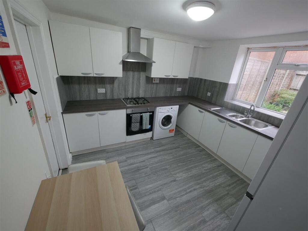 Additional image 5 of Long View, Bournemouth, BH1