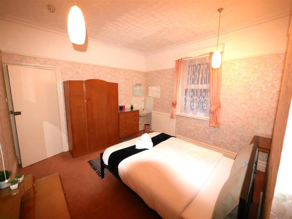 Main image of property: Applecross, Bournemouth