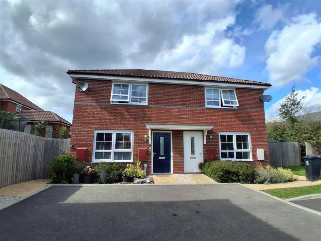 Main image of property: Falcon Row, Newent