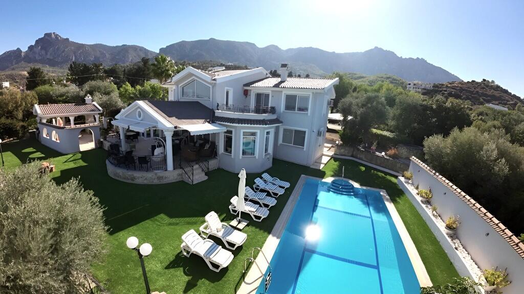 Main image of property: Edremit, Girne