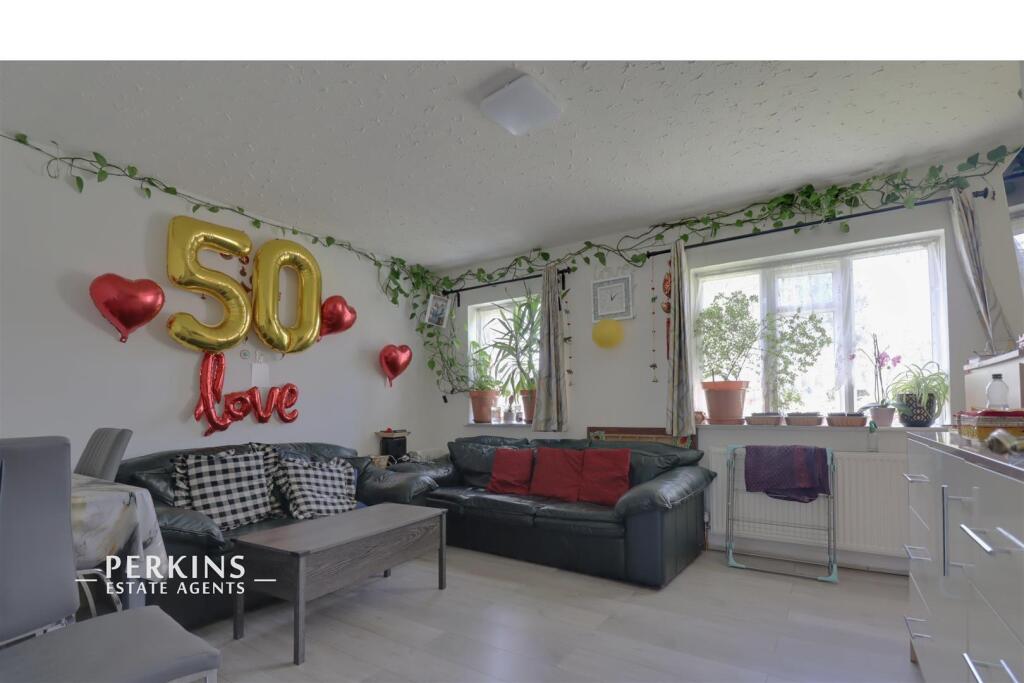 Main image of property: Kingsbury, NW9