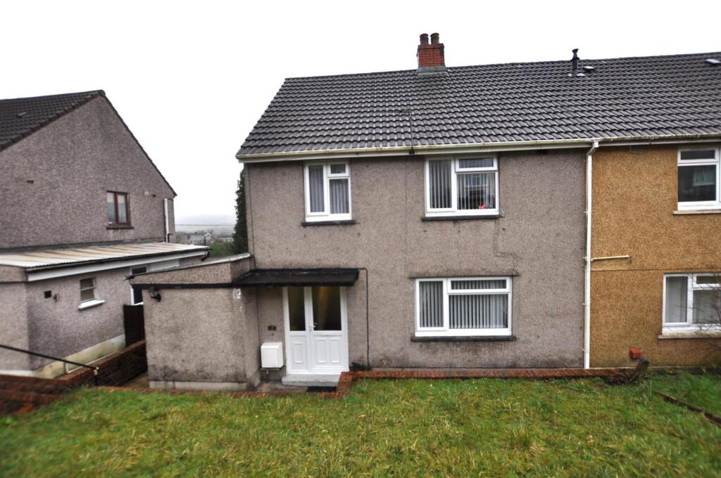 Main image of property: Heol Llethryd, Pontyberem, Llanelli