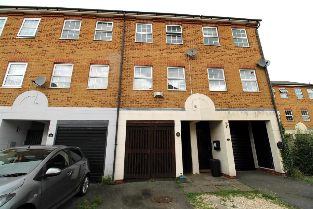 Main image of property: Oakleigh Close, Swanley
