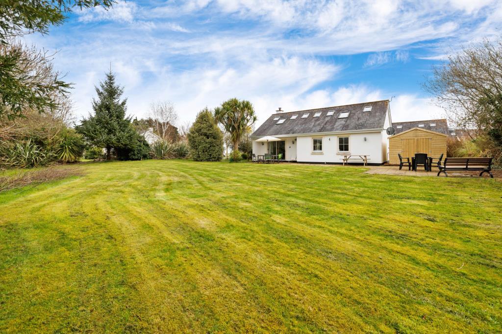 Main image of property: 33 Brittas Bay Park, Brittas Bay, County Wicklow, A67 D409