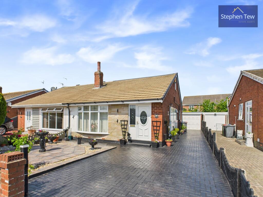 Main image of property: Pinewood Avenue, Preesall, FY6