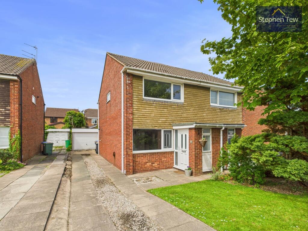 Main image of property: Compton Close, Poulton-Le-Fylde, FY6