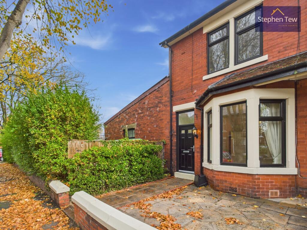 Main image of property: Park Road, Poulton-Le-Fylde, FY6