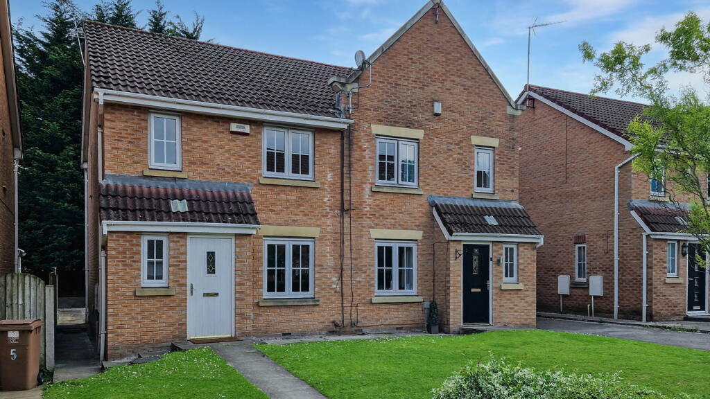 Main image of property: Lawndale Drive, Ellenbrook M28 1EN