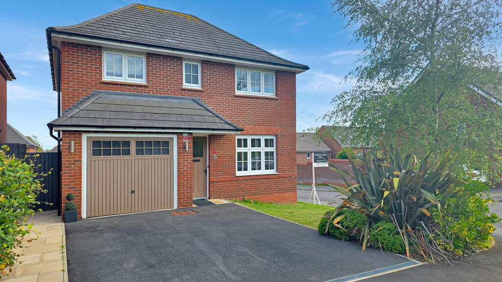Main image of property: North Fold Close, Tyldesley M29 8SE
