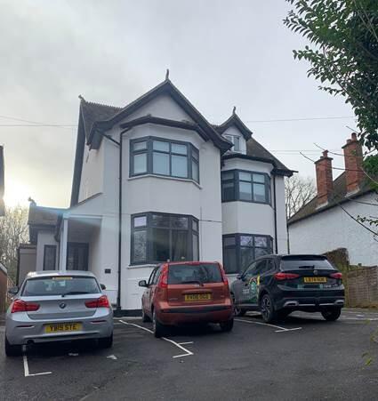 Main image of property: 995/995A Oxford Road, Reading, Berkshire, RG31 6TL