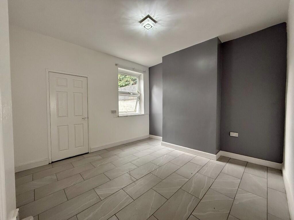 Main image of property: 52 Lower Mayer Street, Stoke-On-Trent, Staffordshire, ST1 2EA