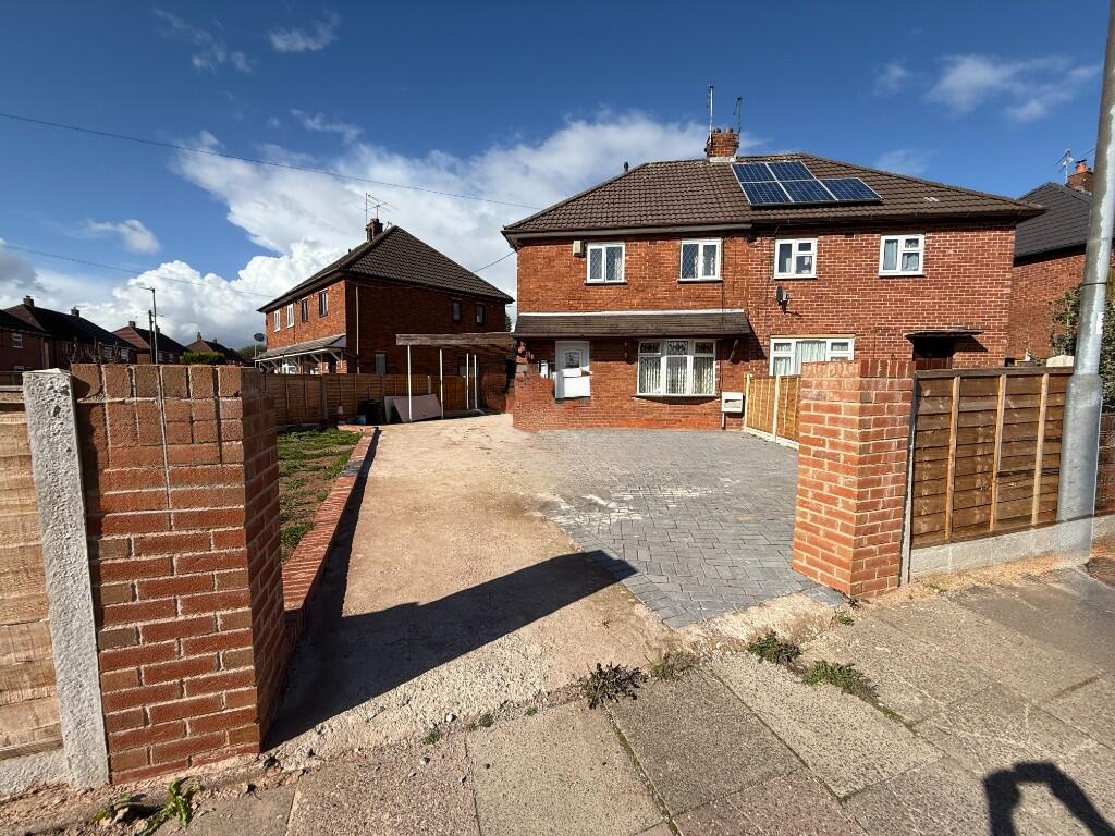 Main image of property: 228 Finstock Avenue, Stoke-On-Trent, ST3 3LB