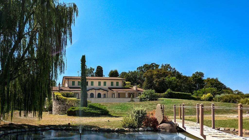 Main image of property: Pozzolengo, Brescia, Lombardy