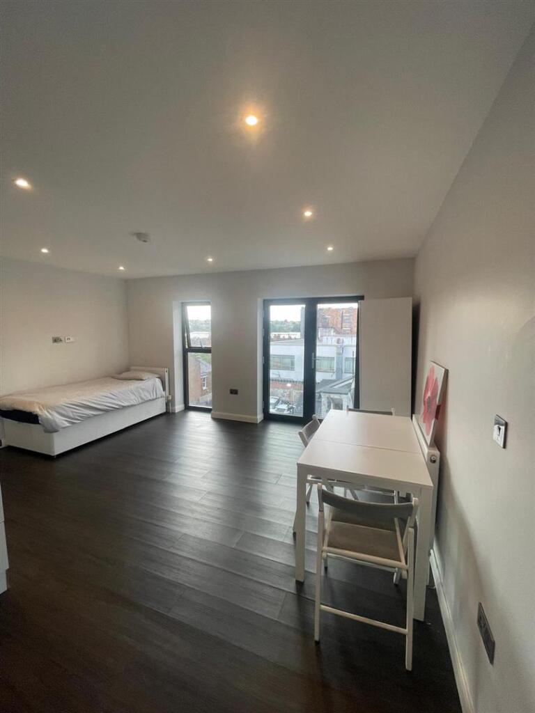 Main image of property: 83 Hassop Road, Cricklewood, London