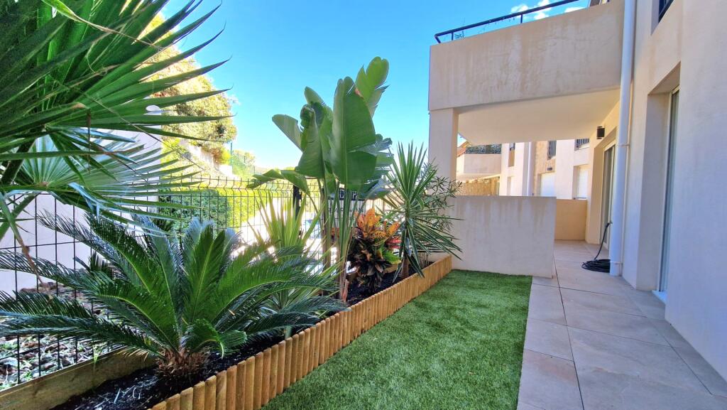 Main image of property: 83120 ste-maxime