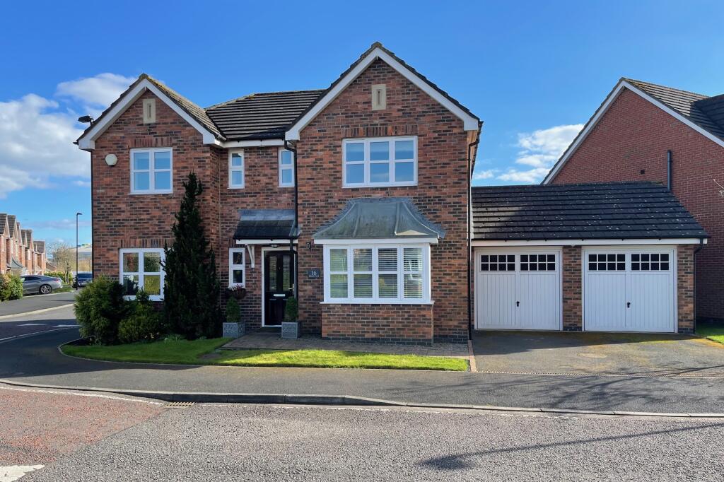 4 bedroom detached house for sale in Briar Vale, West Monkseaton