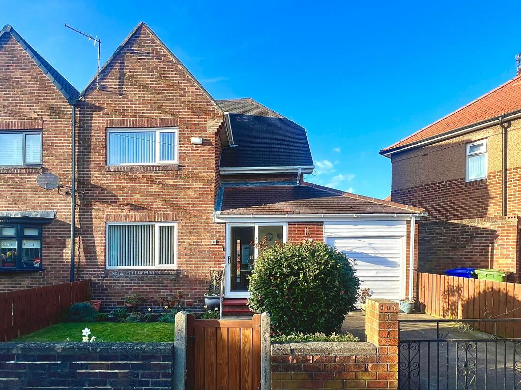 3 bedroom semidetached house for sale in Wansbeck Grove, New Hartley