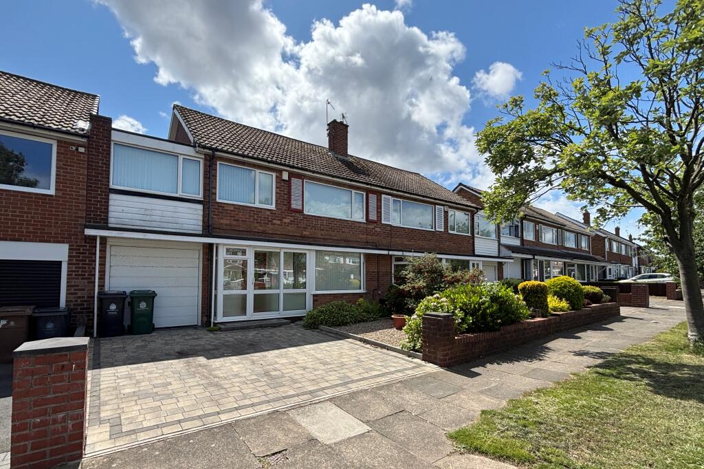 Main image of property: Woodburn Drive,
Whitley Bay, Tyne & Wear,
NE26 3HS