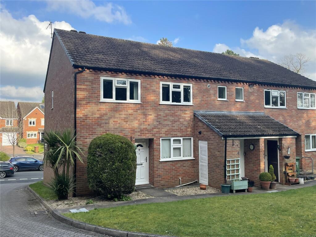 2 bedroom apartment for rent in Comberton Court, Comberton Road