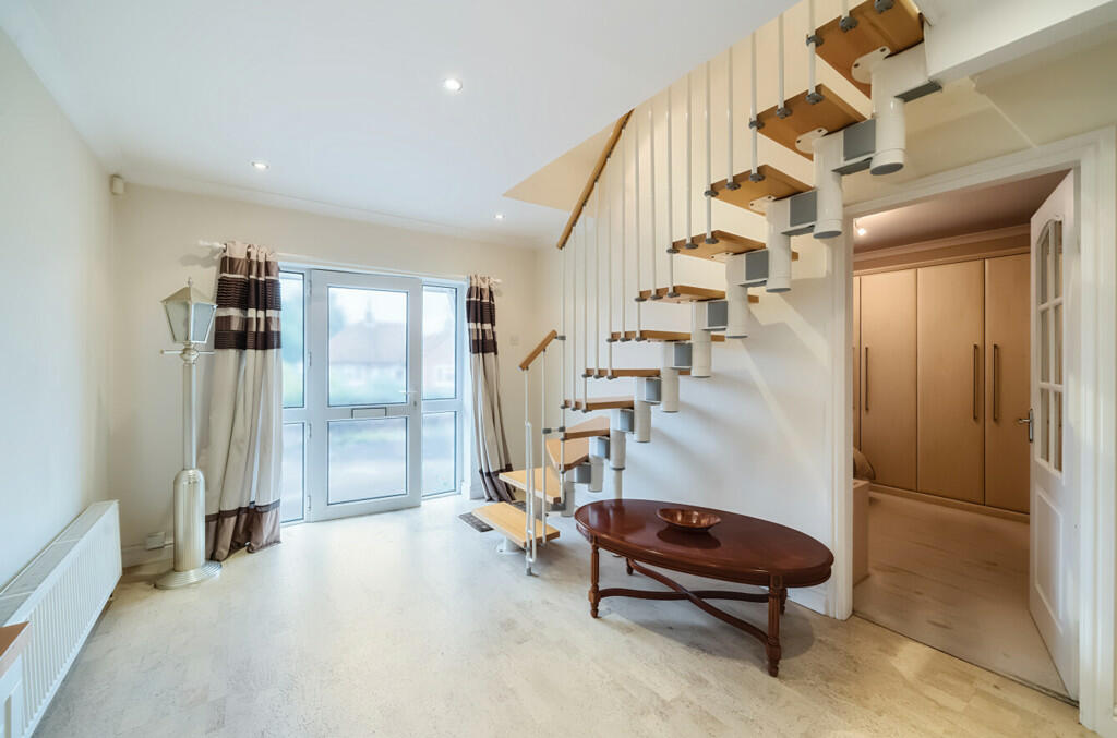 Additional property image - Heath Road, Hollywood, Worcestershire