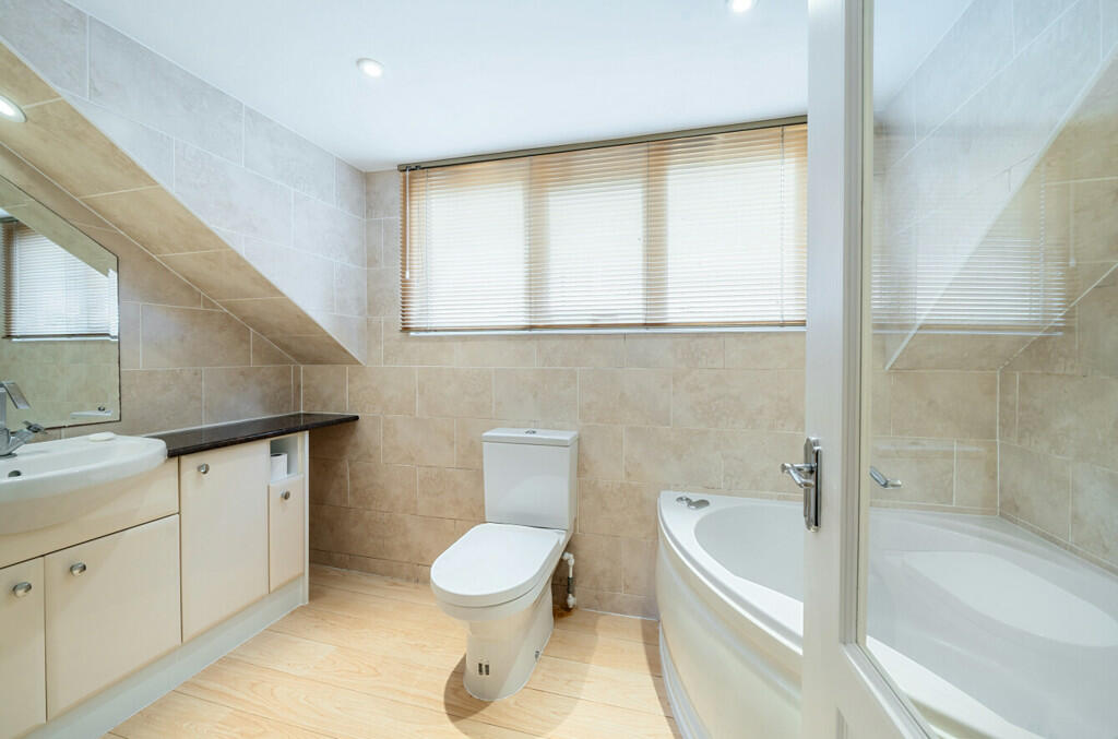 Additional property image - Heath Road, Hollywood, Worcestershire
