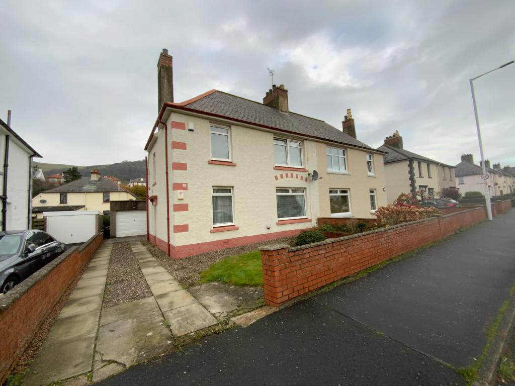 4 bedroom semidetached house for sale in Broomhill Avenue, Burntisland